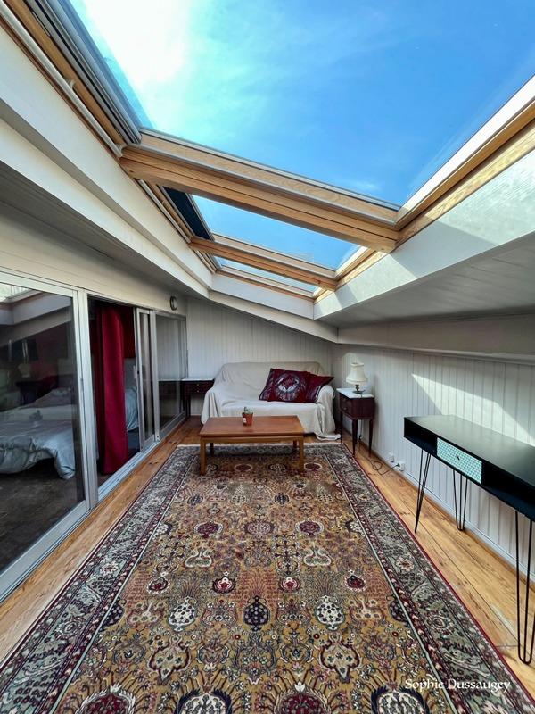 Maison - 230 m² - 8 pièces