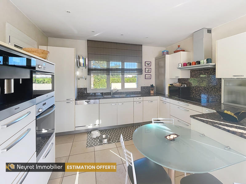 Maison - 175 m² - 7 pièces