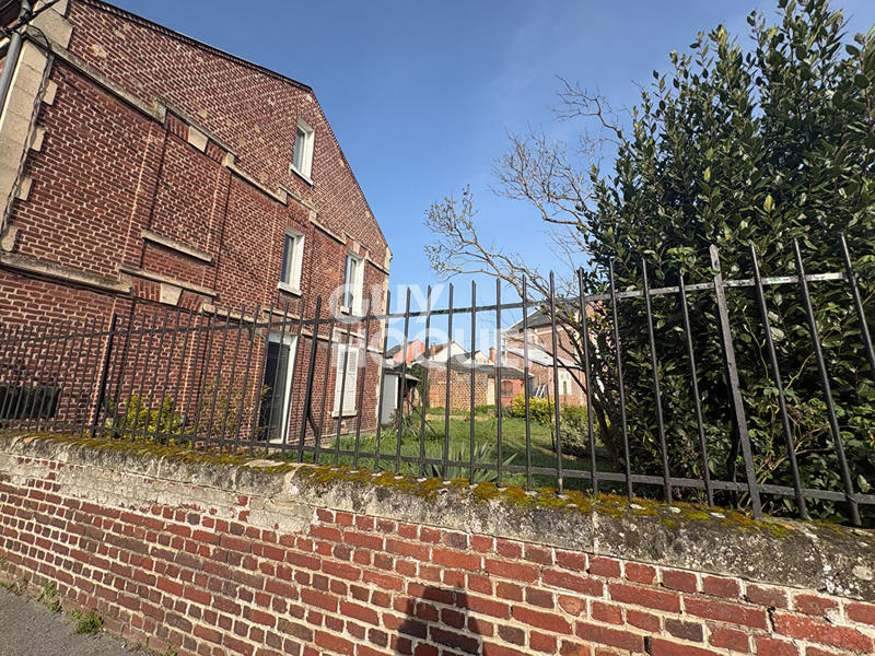 Maison - 64 m² - 4 pièces