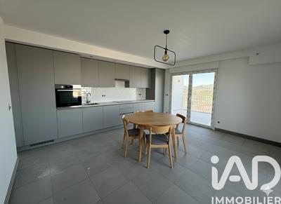 Appartement - 88 m² - 4 pièces