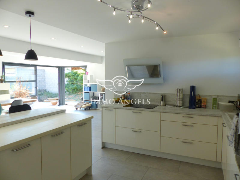 Maison traditionnelle - 130 m² - 5 pièces