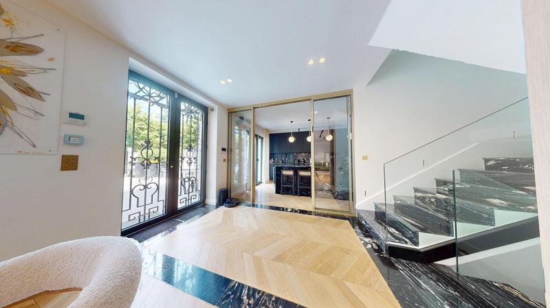 Villa - 200 m² - 7 pièces