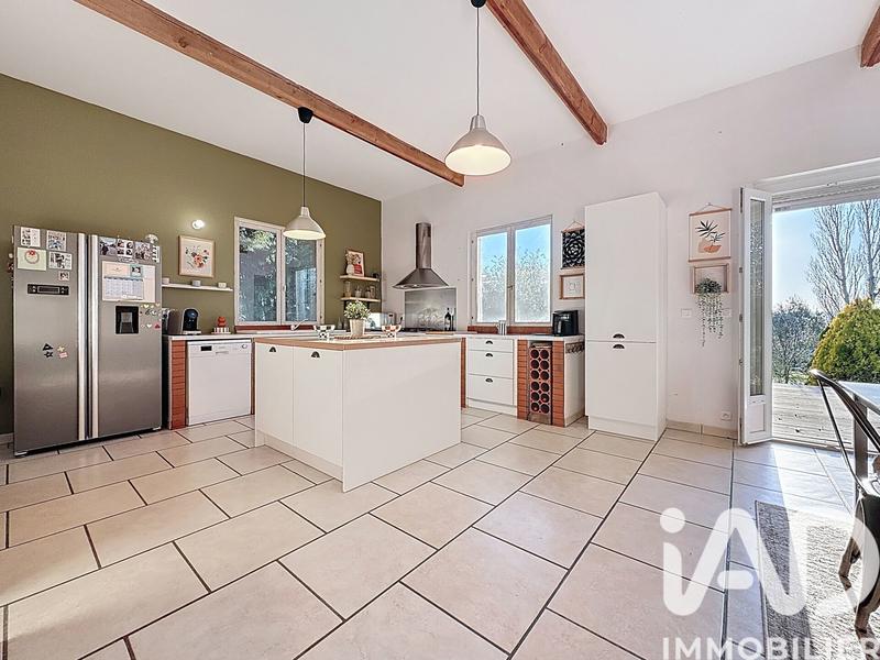 Maison - 196 m² - 8 pièces