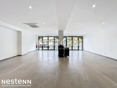 Local commercial - 66 m²