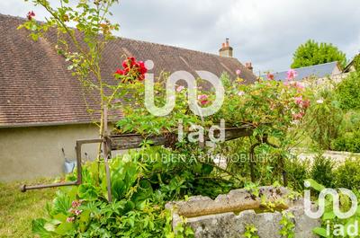 Maison - 330 m² - 8 pièces