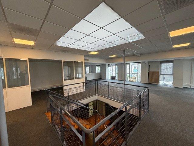 Bureau - 428 m²