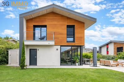 Villa - 222 m² - 5 pièces