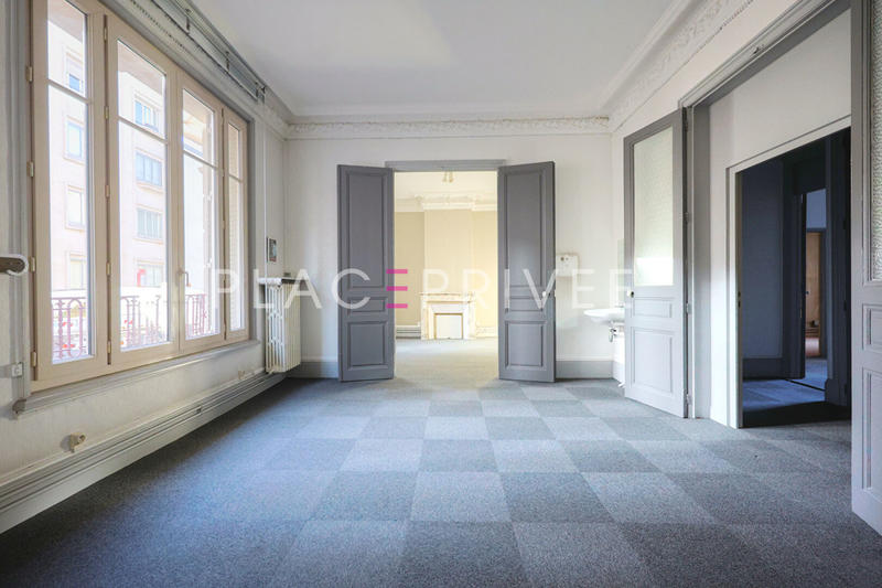 Appartement - 94 m² - 4 pièces