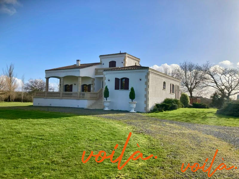 Maison - 200 m² - 4 pièces