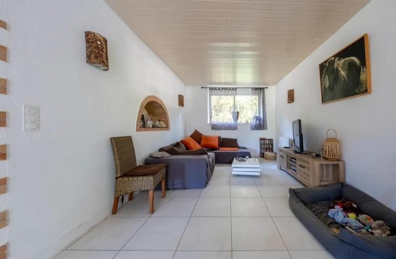 Maison - 253 m² - 7 pièces