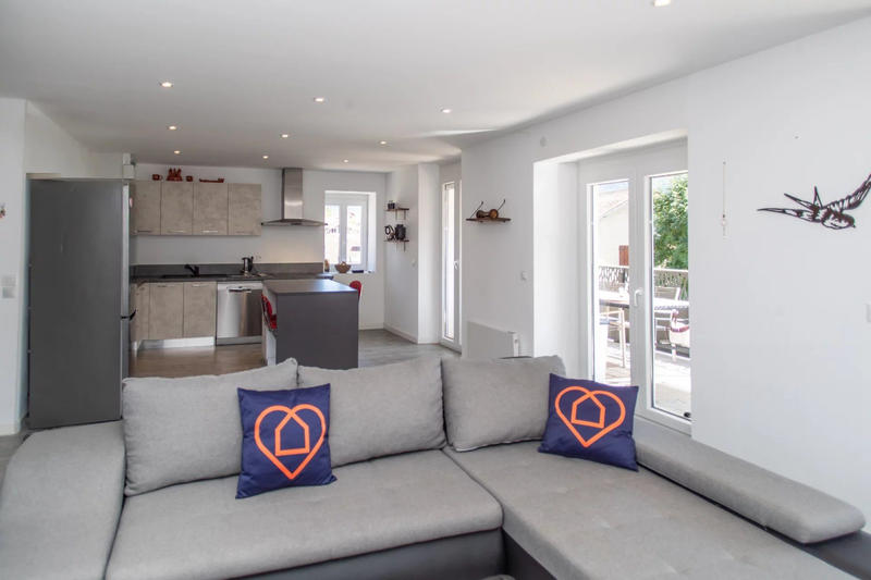 Appartement - 100 m² - 4 pièces