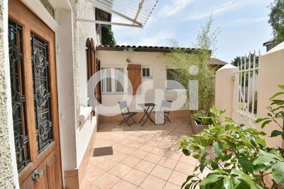 Maison - 90 m² - 3 pièces