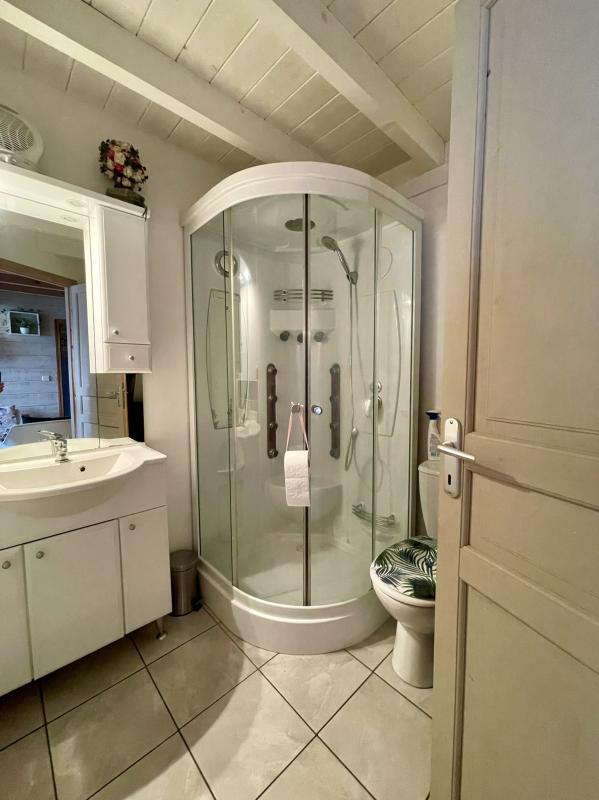 Immeuble - 112 m² - 8 pièces