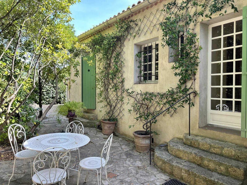 Maison traditionnelle - 195 m² - 6 pièces