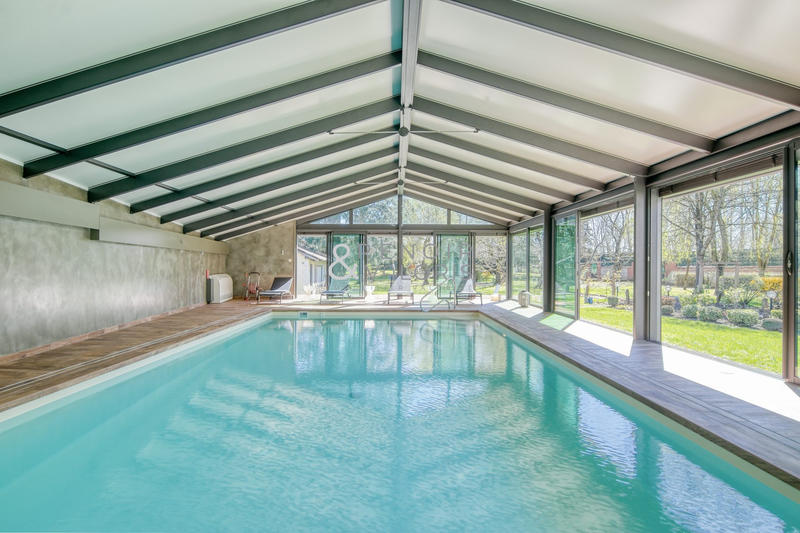 Mas - 432 m² - 8 pièces