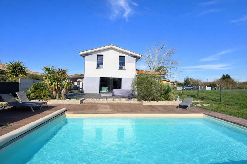 Maison - 174 m² - 8 pièces