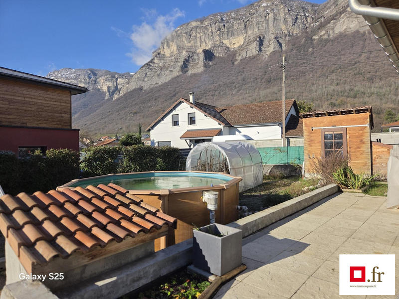 Maison - 98 m² - 5 pièces