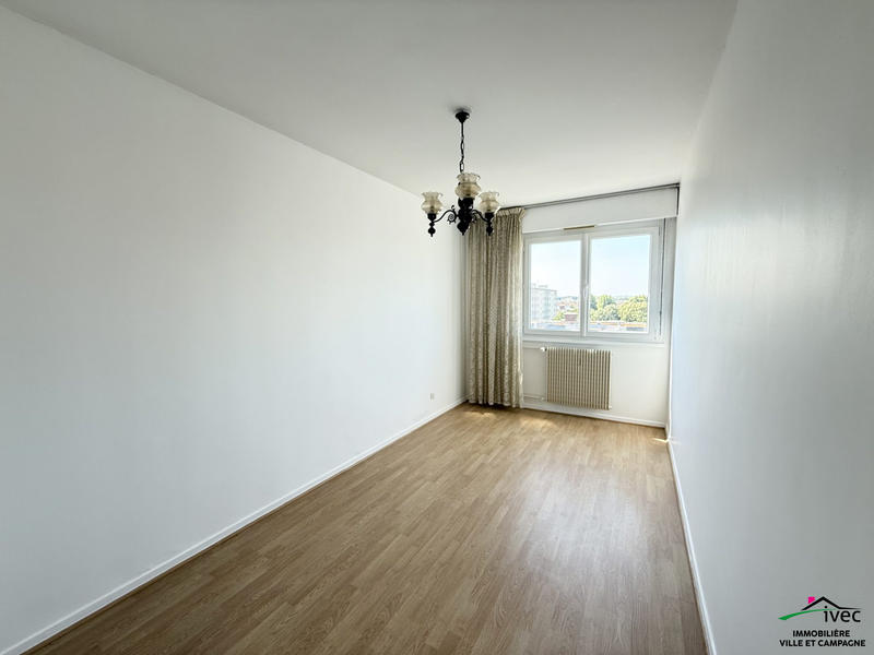 Appartement - 83 m² - 3 pièces