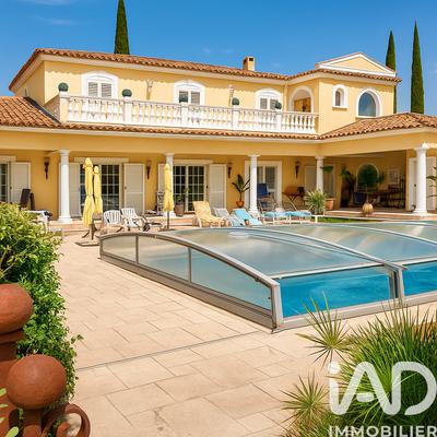 Maison - 300 m² - 7 pièces