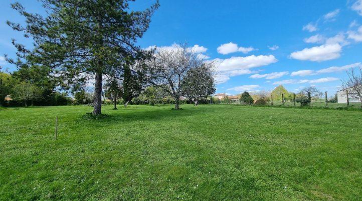 Maison ancienne - 574 m² - 15 pièces