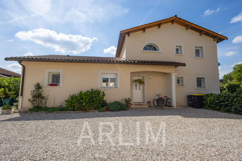 Maison - 148 m² - 5 pièces