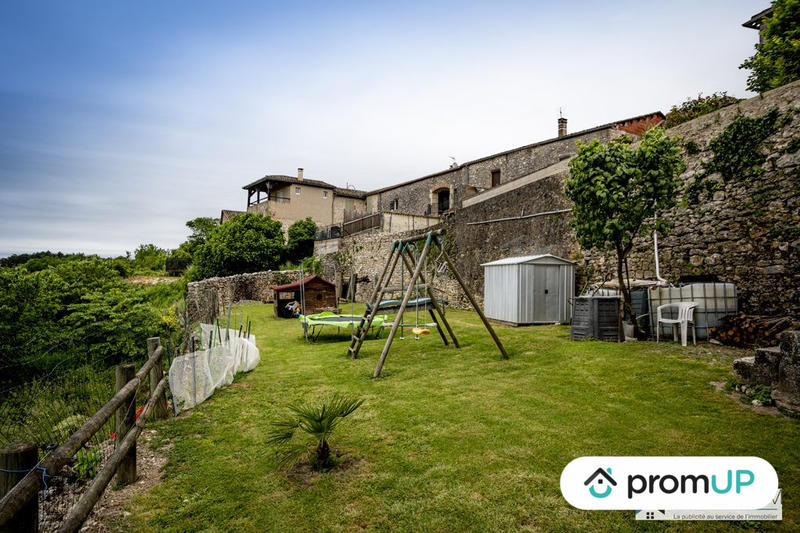 Maison - 202 m² - 5 pièces