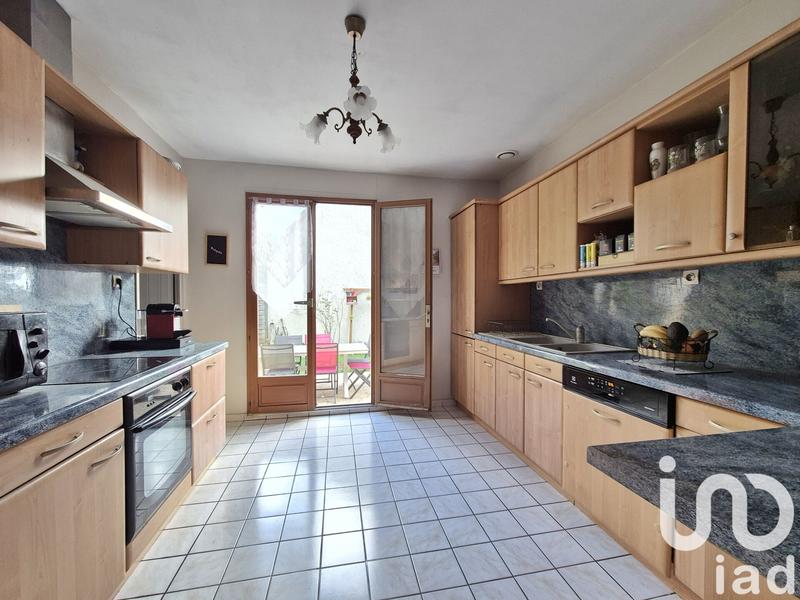 Maison - 90 m² - 5 pièces