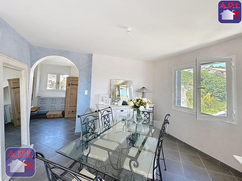 Maison - 148 m² - 6 pièces