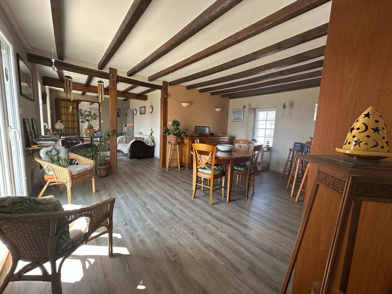 Maison - 188 m² - 7 pièces