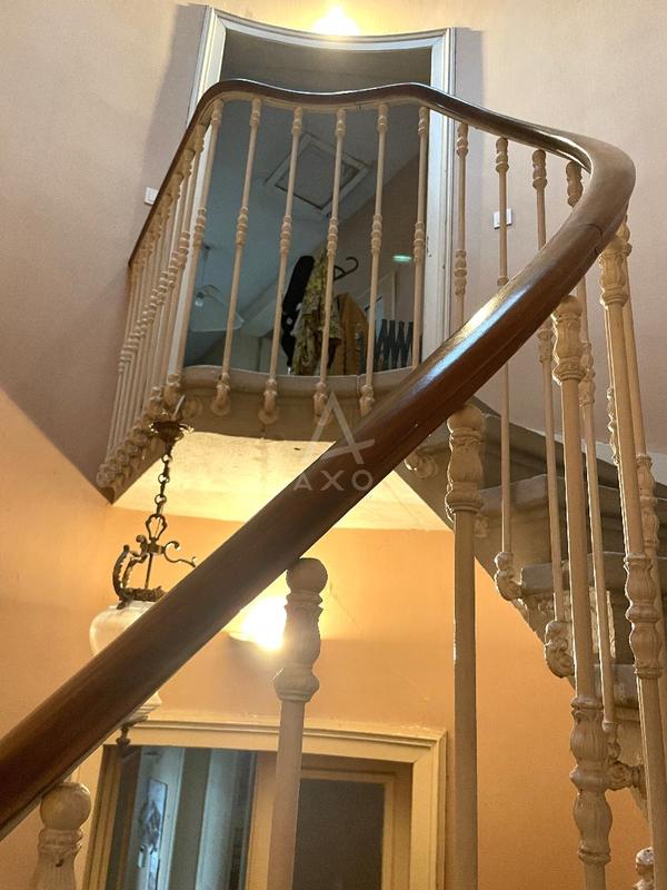 Maison bourgeoise - 330 m² - 10 pièces