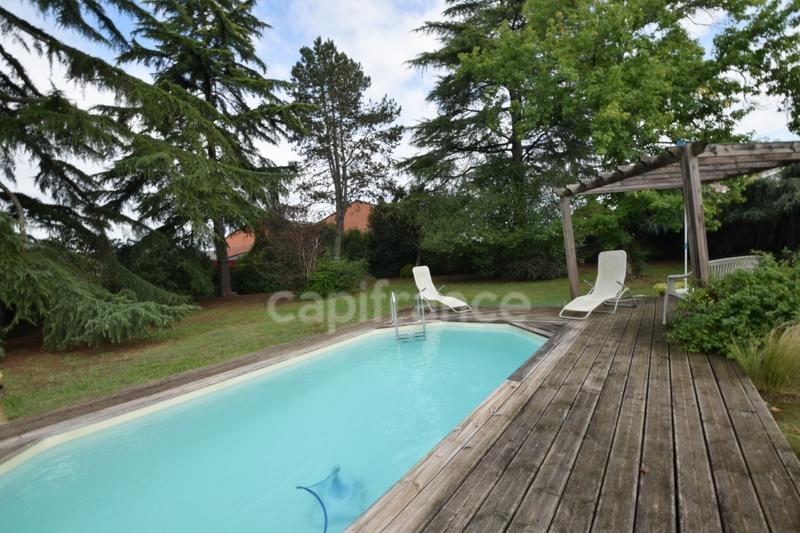 Maison - 265 m² - 7 pièces