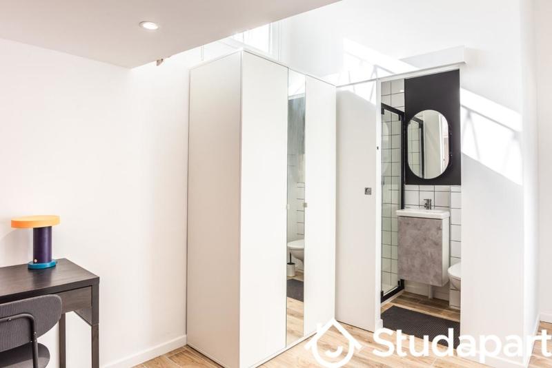 Chambre - 10 m² - 1 pièce