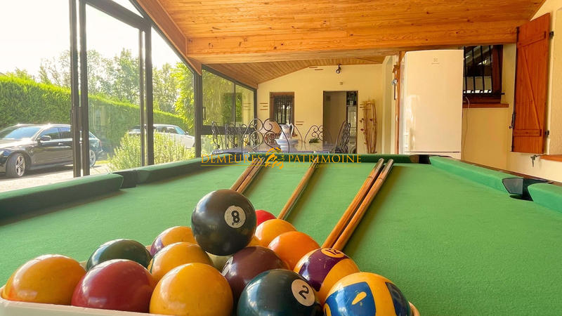 Maison - 208 m² - 7 pièces