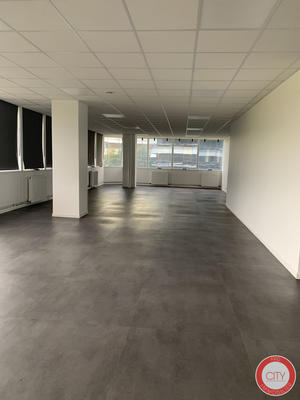 Local commercial - 143 m²