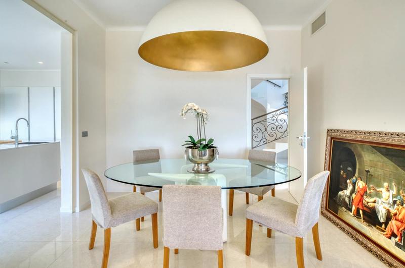 Villa - 220 m² - 5 pièces