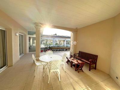 Maison - 322 m² - 7 pièces