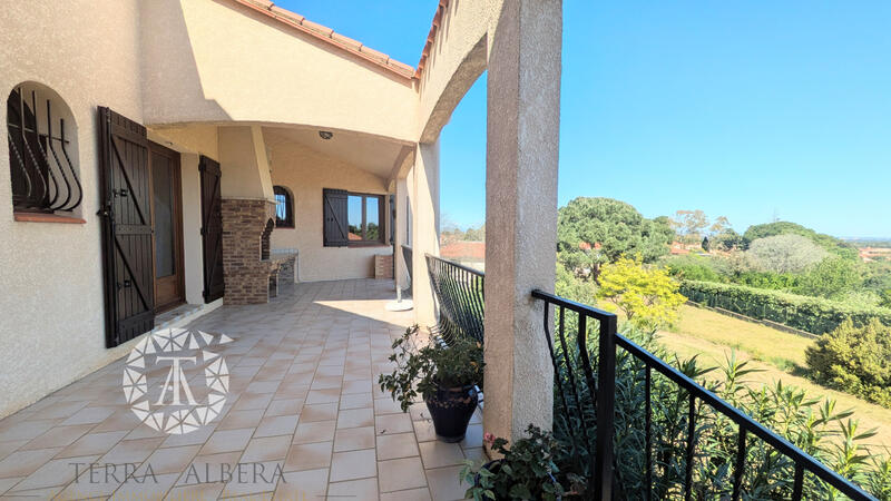 Maison - 143 m² - 5 pièces