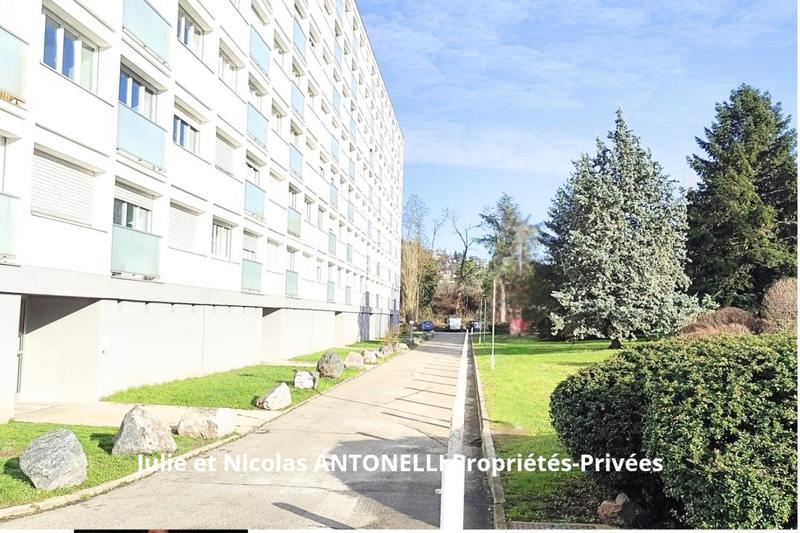 Appartement - 79 m² - 4 pièces