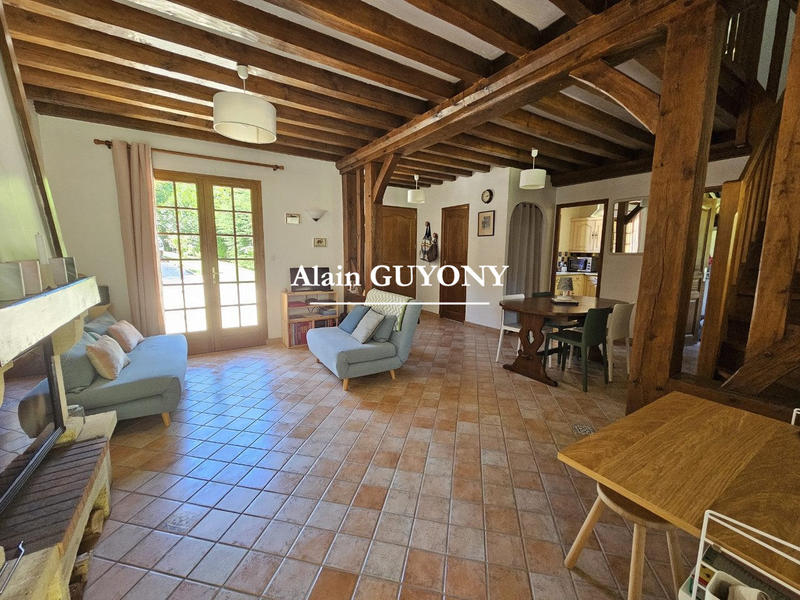 Maison traditionnelle - 94 m² - 4 pièces