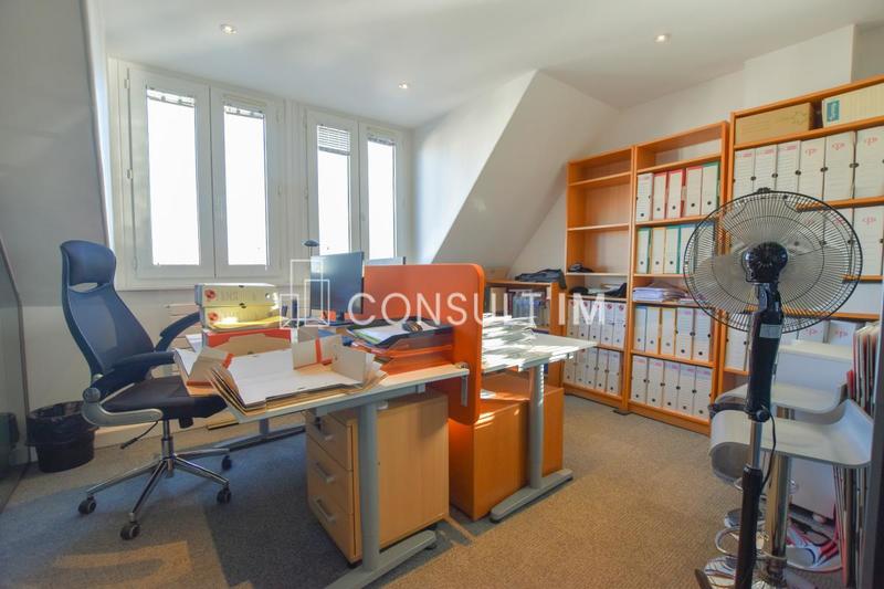 Bureau - 366 m²