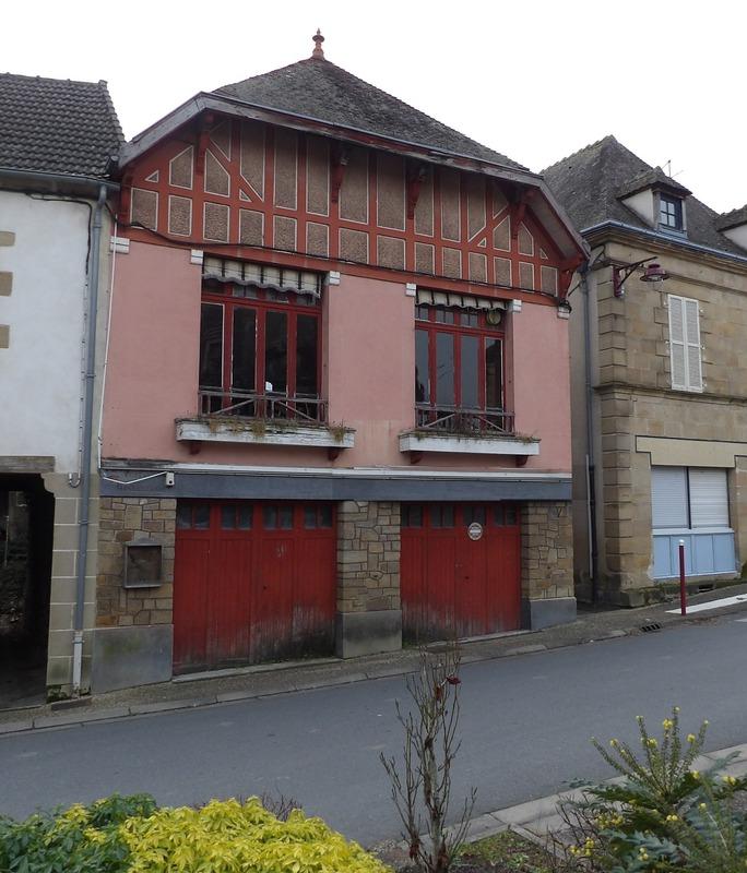 Local commercial - 240 m² - 6 pièces