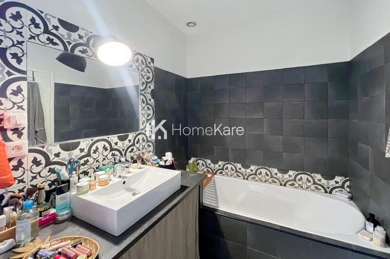 Villa - 250 m² - 8 pièces