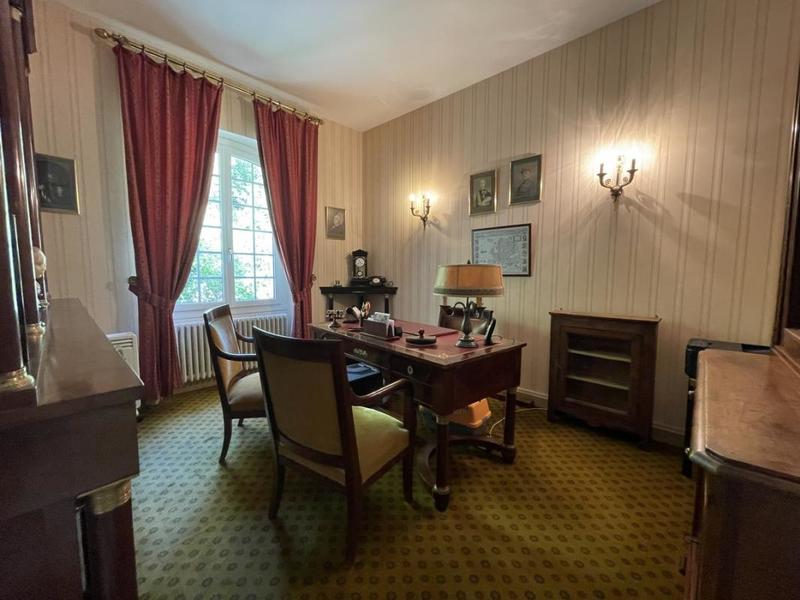 Villa - 280 m² - 10 pièces