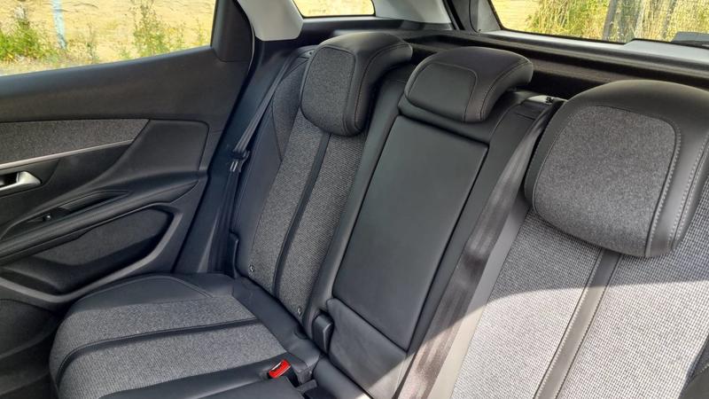 Peugeot 3008 1.2 PureTech 130 Allure Business - Entretien constructeur