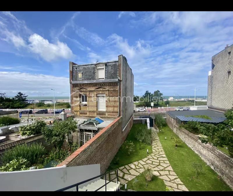 Immeuble - 260 m² - 6 pièces