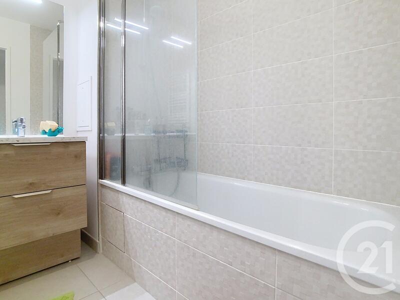 Appartement - 85 m² - 4 pièces