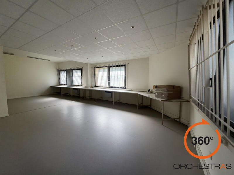 Local d'activités - 518 m²