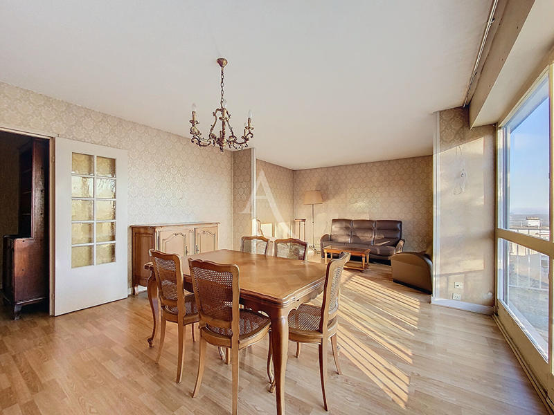 Appartement - 81 m² - 4 pièces