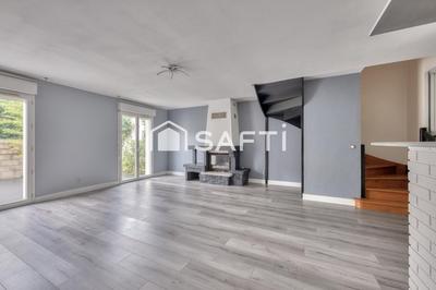 Maison - 94 m² - 4 pièces