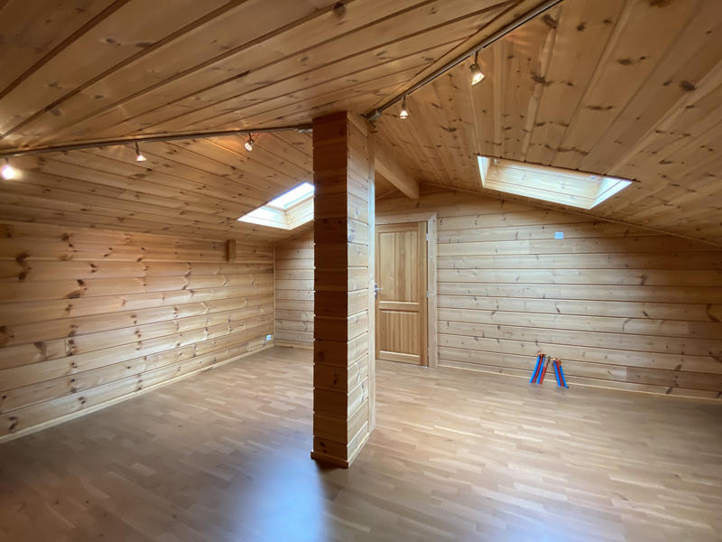 Maison - 371 m² - 15 pièces